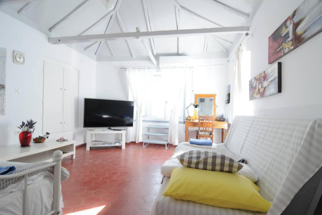 Lovely Quiet House With Garden 스페체스 외부 사진